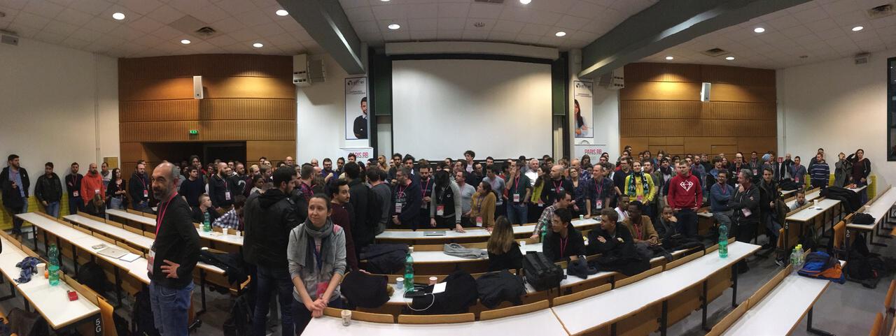 All attendees at the end of the two-day ParisRB conference